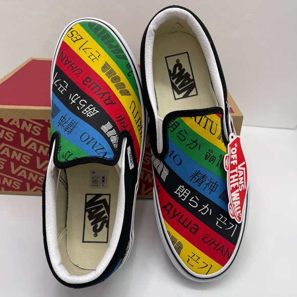 Vans Men’s Classic Slip-On (Vans
Spirit)Multi/True White Sneakers
VN0A4U38WK2 - Picture 11 of 16